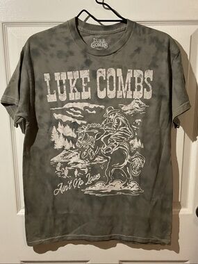 Luke Combs Men's Short-Sleeve Graphic Band Tee